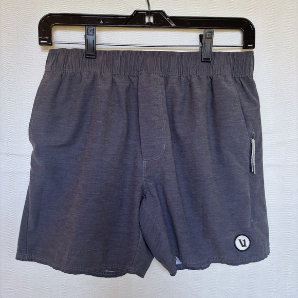Vuori Maverick Volley Gray 6" Inseam Athletic Gym Shorts - Picture 1 of 4
